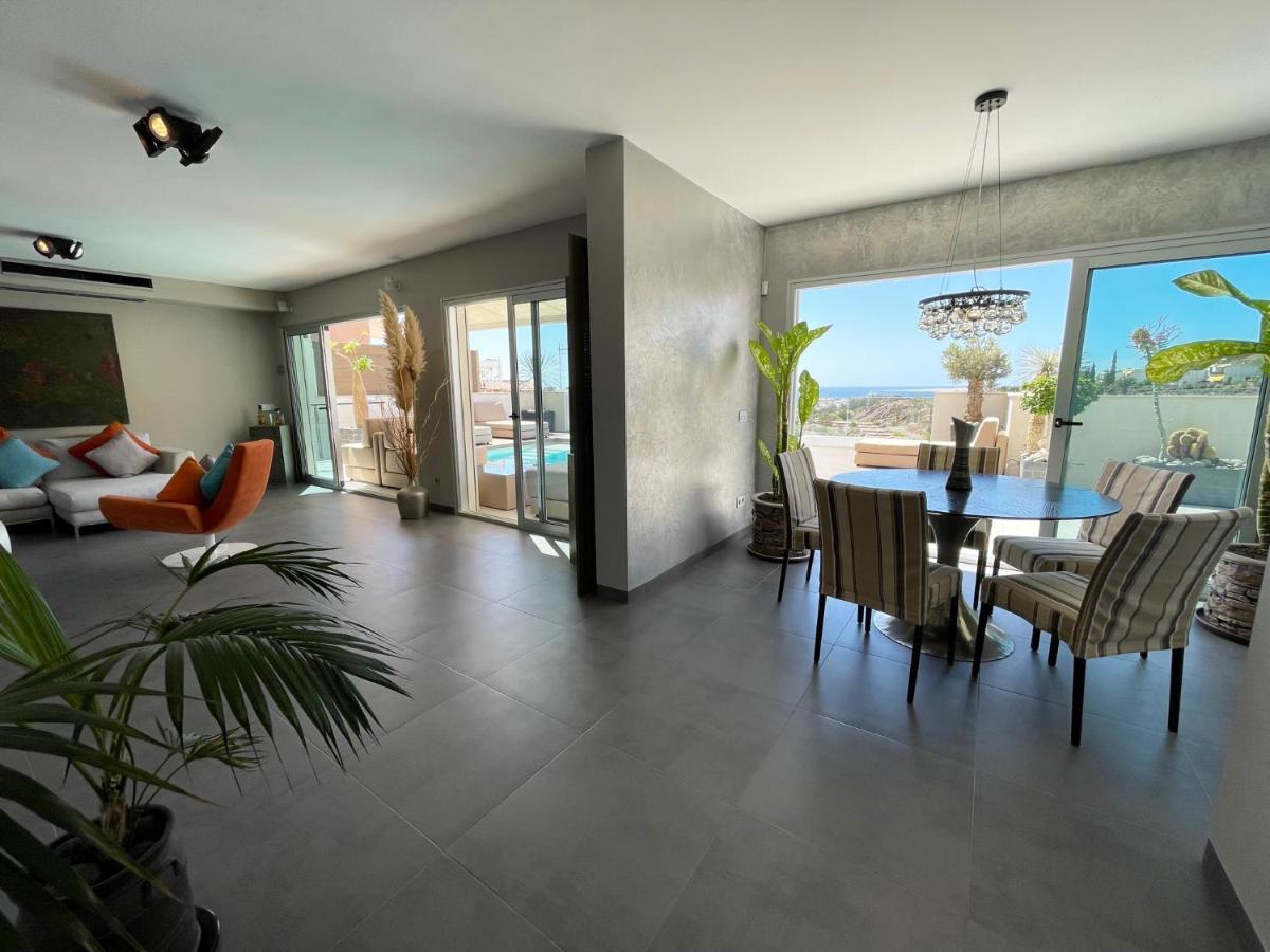 Luxury Villa Morelli With Seaview & Heated Pool 마스팔로마스 외부 사진